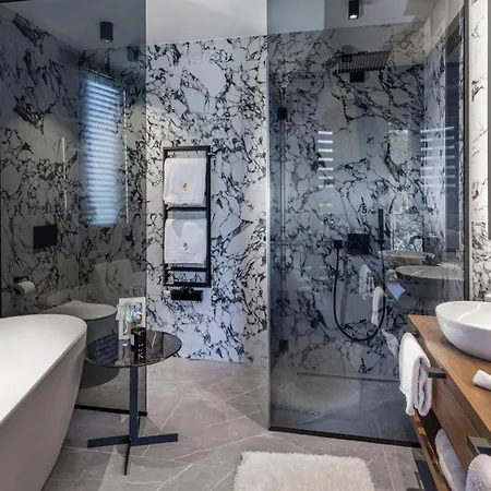 Delightful Hera 5 Bedrooms Breathtaking Views Of The Adriatic Sea Private Cinema Outdoor Heated Infinity Pool Villa