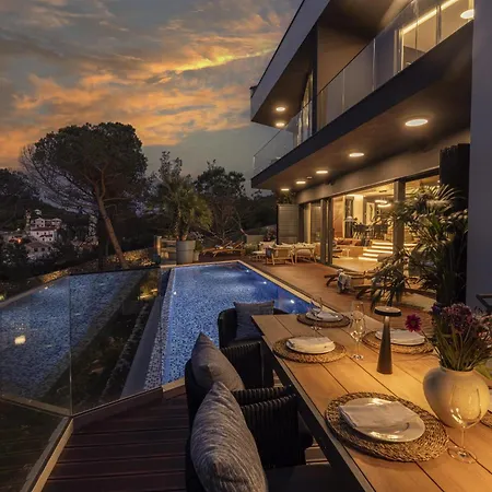 Villa Delightful Hera 5 Bedrooms Breathtaking Views Of The Adriatic Sea Private Cinema Outdoor Heated Infinity Pool